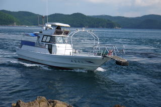 長島海峡一帯の瀬渡し、船釣り　しらなみ